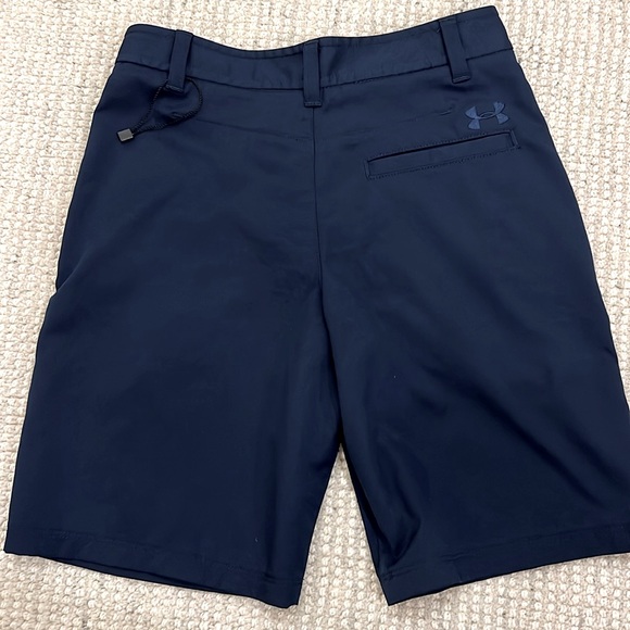 Boys under Armour golf shorts – navy blue. Size 10 - Picture 2 of 4